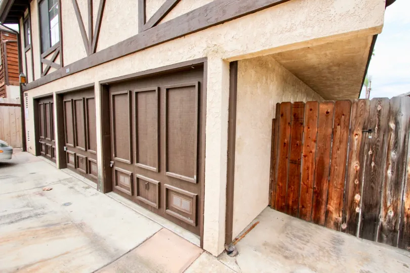 Just renovated upstairs condo in North Park! Quiet location, corner unit w/plenty of light! Brand new luxury vinyl laminate floors & upgraded carpeting in bedrooms. Great opportunity to own this spacious 2BR/2BA in the heart of "Tri-Cities" area of North 