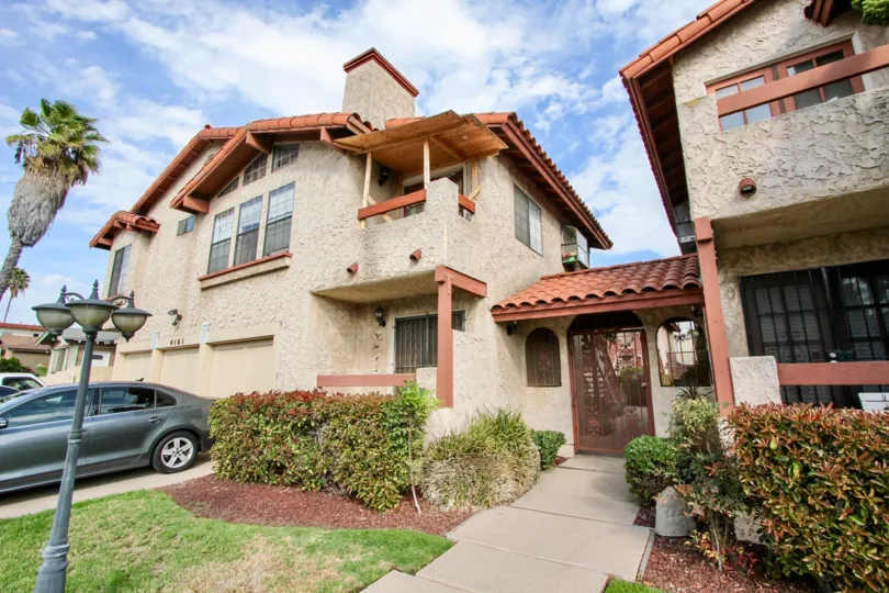 Mission Estates, North Park , California, clouds, blue sky
