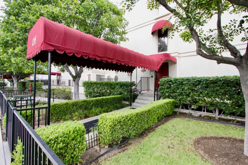 Come in and enjoy yourself at the lovely Mission Gardens!