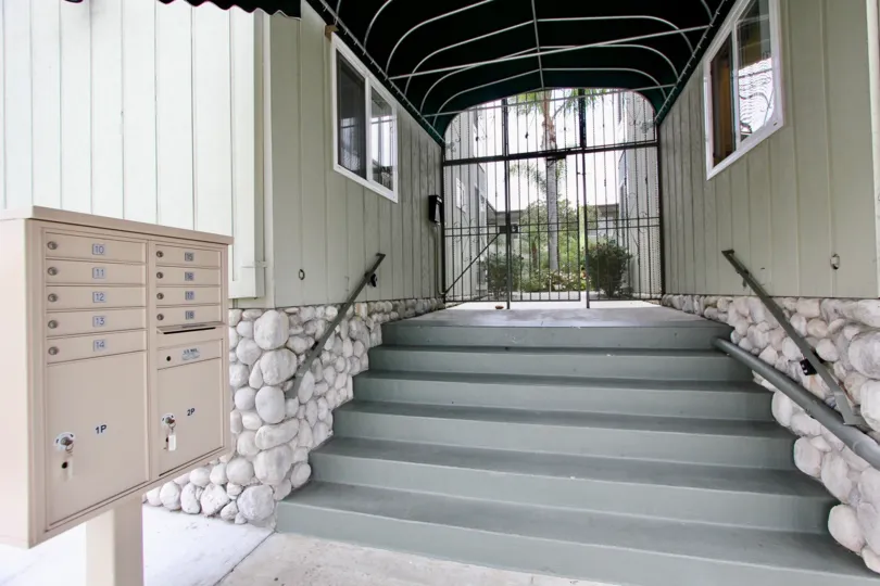 In Gate of Mississippi Townhomes has Postal boxes of city North park