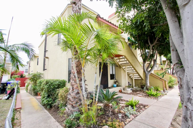 Clean, well landscaped units in North Park River Oaks, North Park, California