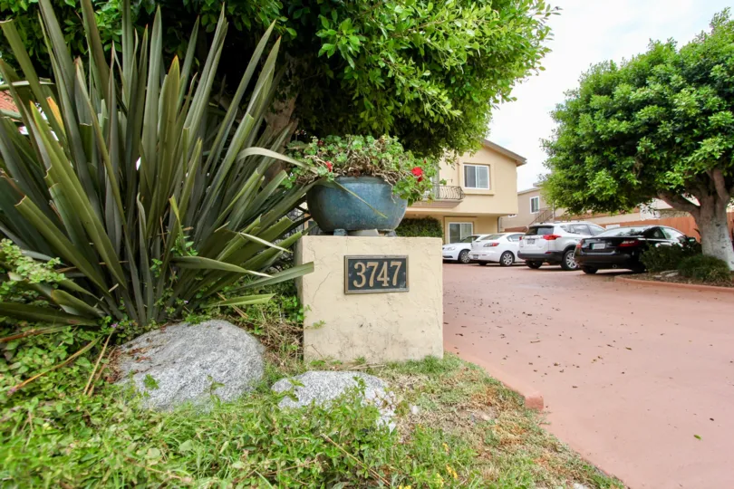 North Park Villas ,North Park , California, car parking, number