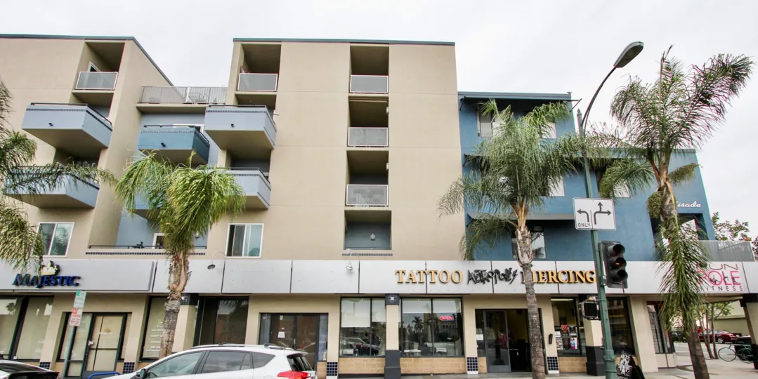 Amazing Apartments Palisade Gardens On North Park