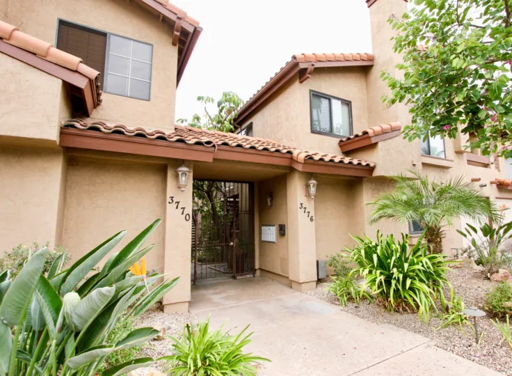 the front of 3770 and 3776 Pershing Park Villas in North Park California