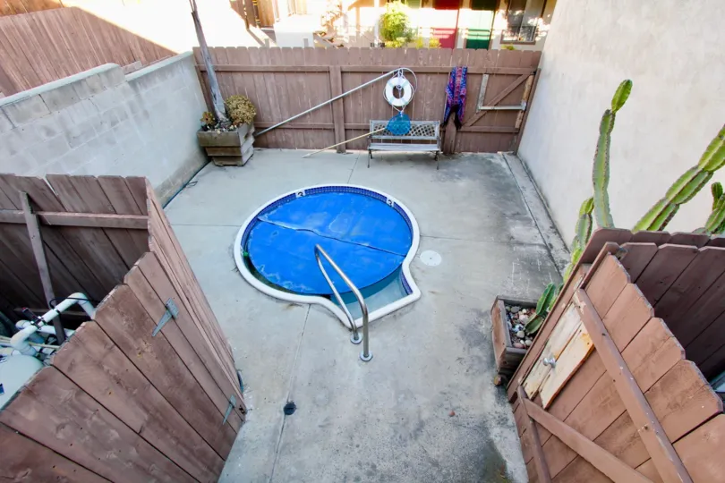 Nice Fenced in Jacuzzi Located on Robinson Street, North Park, CA