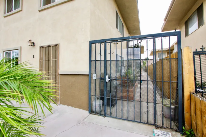 Splendid Splinter, North Park, California, blue gate, two story, apartment