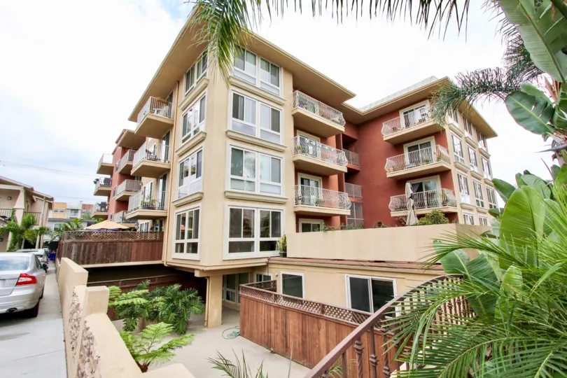 Nice apartment complex named Sunset Villas, North Park California
