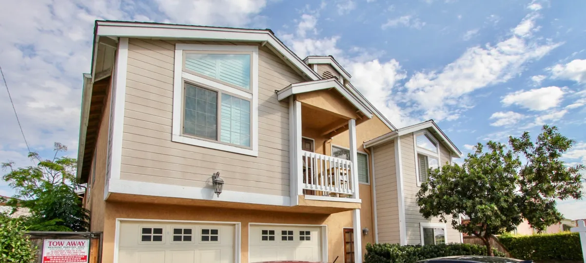 Swift Colony  ,North Park, California, clouds, blue sky