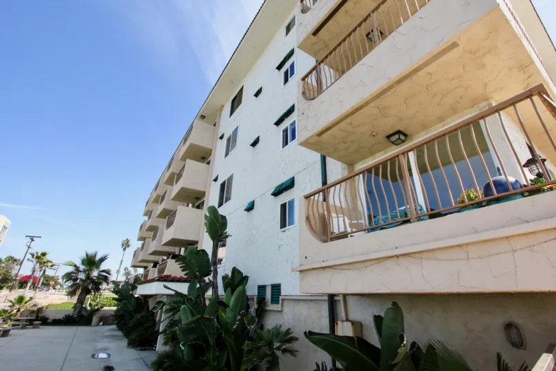 Casa de la Playa’s Great Room. The Great Room features an ocean facing glass panel sliding door that is over 40ft (12m) long that fully opens up accordion style and tucks away from view. There are two more walls in the Great Room with similar features. Th