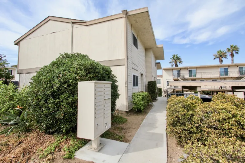 Beautiful condo with carport and playground GATED COMMUNITY