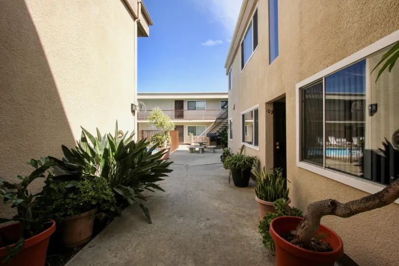 row house bunglow view of Puerta Del Sol Community, Ocean Beach, California