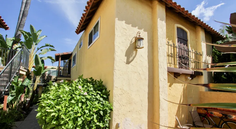 Corner side view of Sand & Sea Villas Community in Ocean Beach, CA