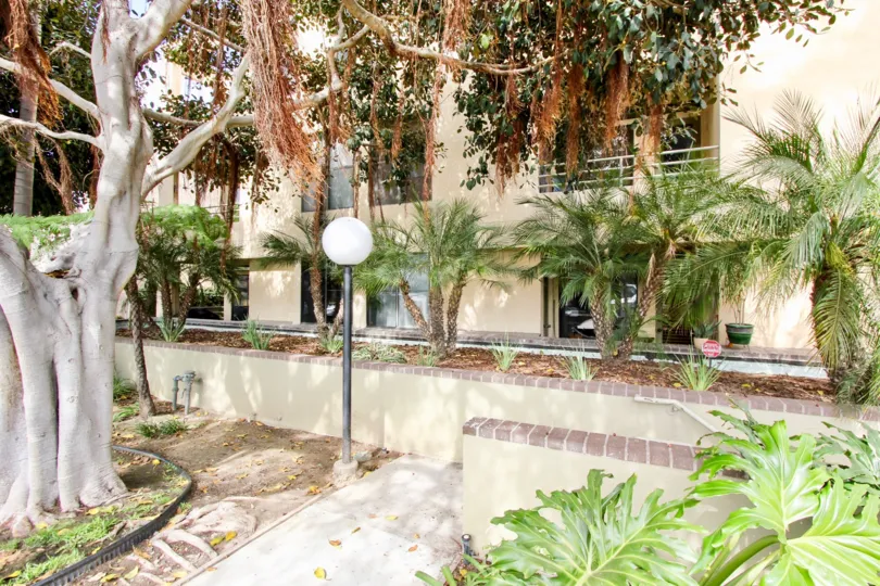An elevated shot of the exterior of the vantage Point Community appartments