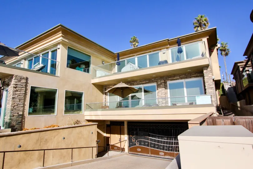 318 S The Strand is Oceanside's real face of quality Architecture in California