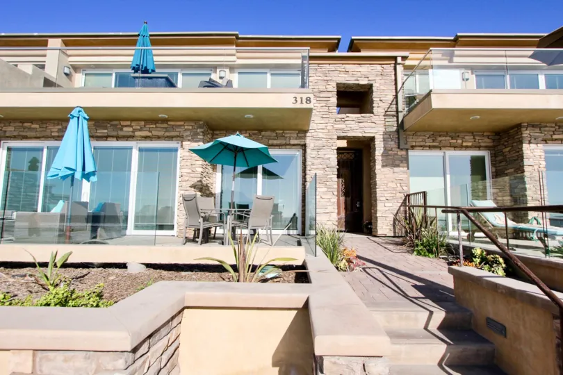 ALT="318 S The Strand Community at Oceanside in California"
