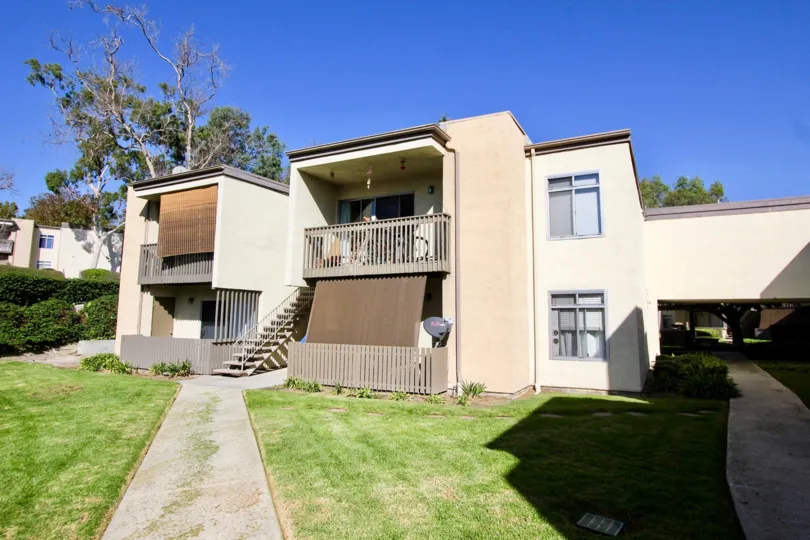 Beautiful lawn and landscaping plus patio when you are at Arbor Hill in Oceanside, CA