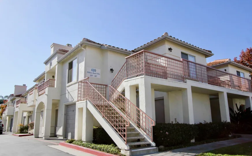 Avalon at Eagles Crossing, Oceanside, light blue sky, brown railing, : California, blue sky,