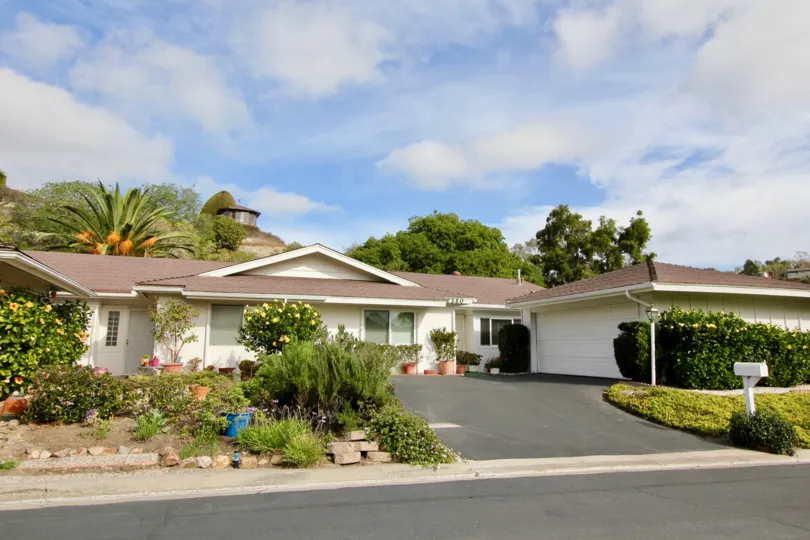 ALT="amino Crest Community at Oceanside in California"