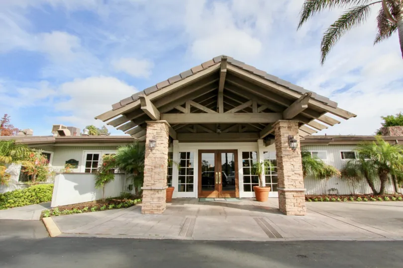 Beautiful Entrance of Camino Crest Community Apartment, Oceanside, California