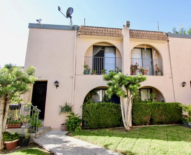 Casa Collado Oceanside, California, light blue sky, antenna