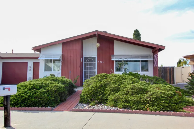 ALT="Costa Serena Community at Oceanside in California"