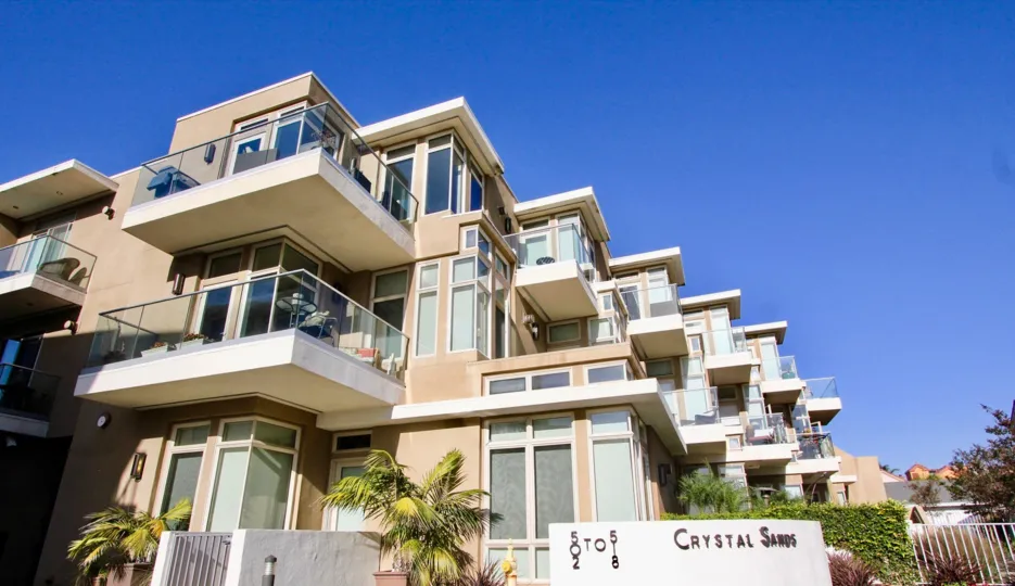 Crystal Sands, Oceanside. California, blue sky, plants
