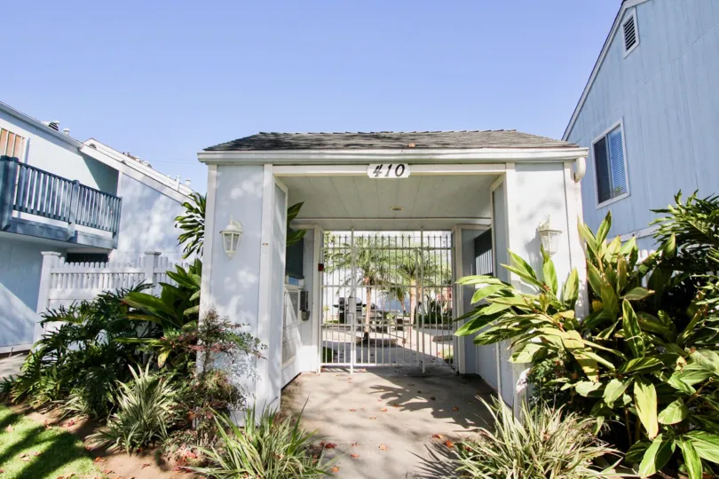 Fall decorations and garages at Driftwood Estates in Oceanside, CA
