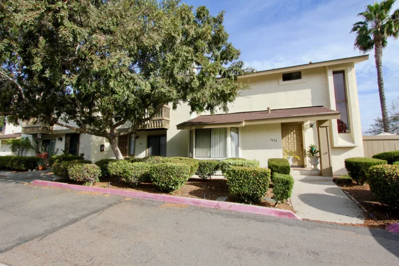 A sunny day at the El Camino Club Estates in Oceanside, California