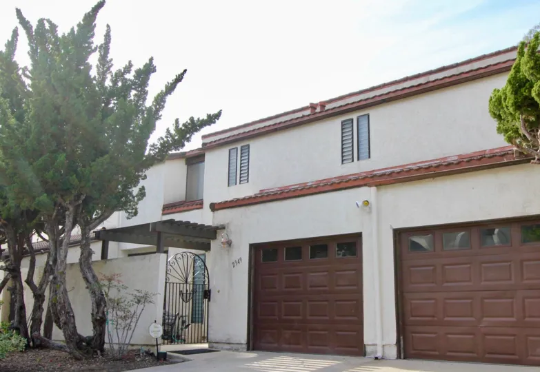 An amazing view of a White-Washed Brick home in the Oceanside California