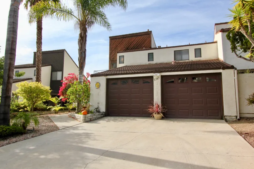 With blue skies in the background, this Oceanside building looks relaxed in the California sun