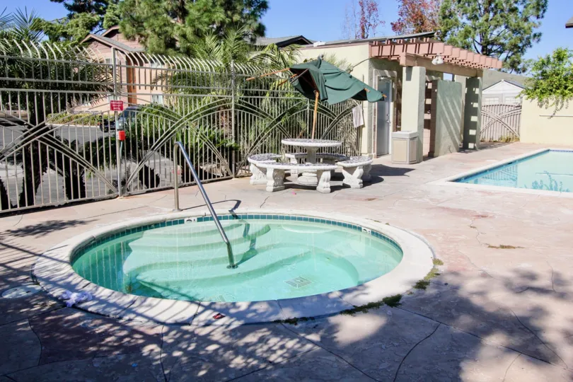 Swimming pool and semi swimming pools in same compound and nice fountain in Lakeshore Villas.