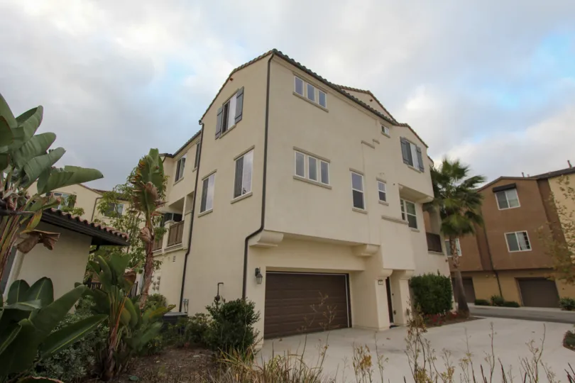 North River Village, Oceanside, California: Beautiful Apartments