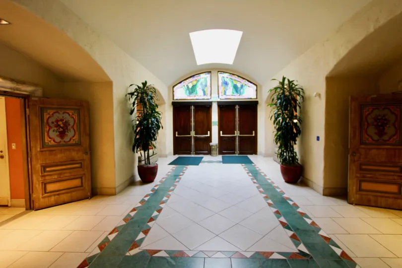 High ceilings and beautiful interior design fill this Oceanside, Californian building