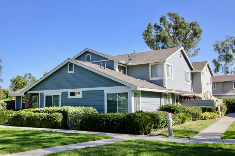 Park circle complex in oceanside california, street view