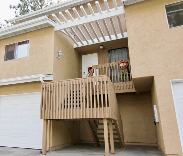 Qual ridge community 2nd floor unit. Beautiful unit