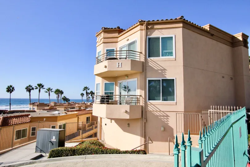 A San Miguel III beautiful home located directly on the ocean in oceanside, CA