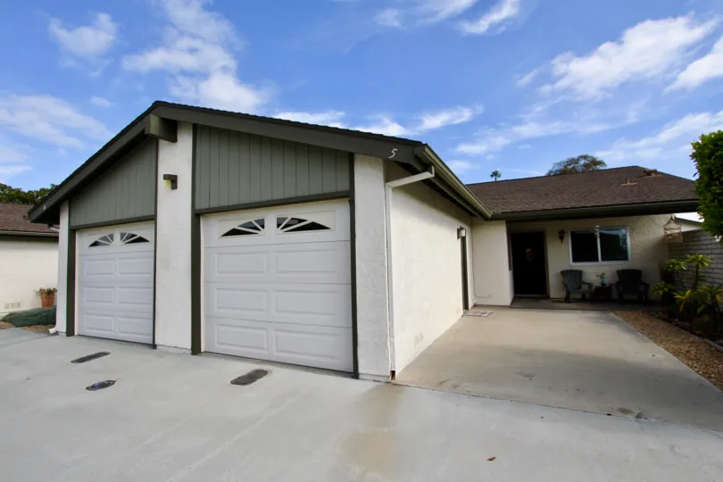 Garages and driveways in the Vista de Oceana community in Oceanside, CA