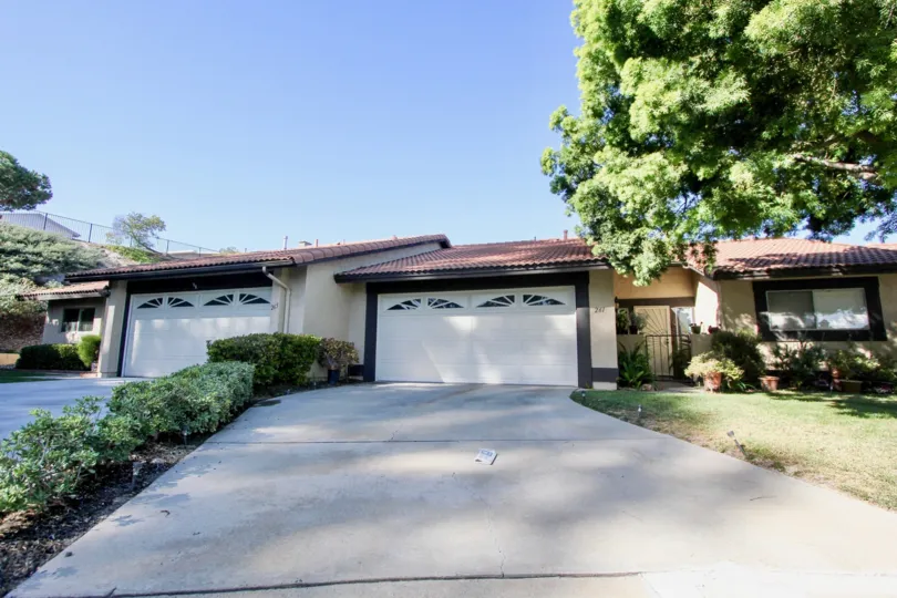 the vista montana is a fully covered modern house in california