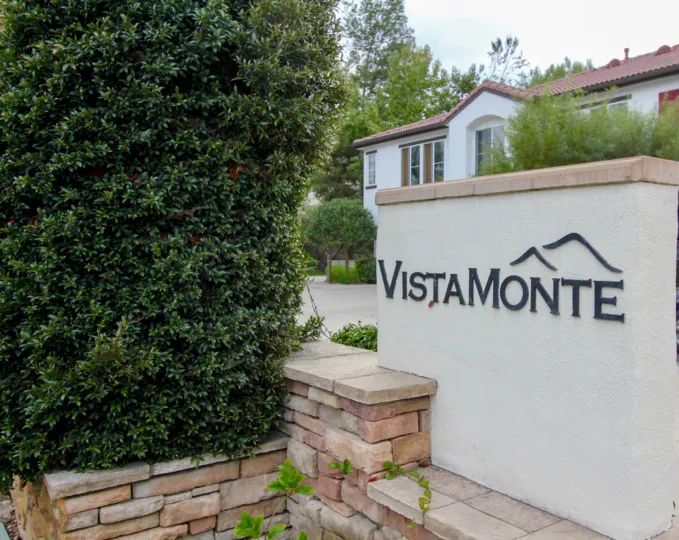 wall have tetters VISTAMONTE near trees and plants in Vista Monte