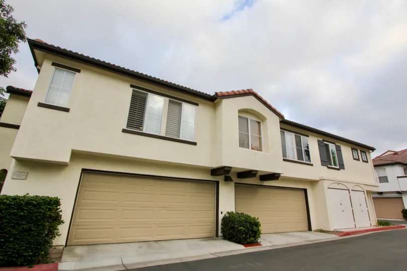 Vista Monte homes are located in the coastal community of Laguna Niguel. Below are the homes for sale in Vista Monte. Our Laguna Niguel Real Estate agents can guide you through the homes located in the Vista Monte community of Laguna Niguel whether you ar