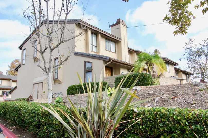 Charming landscaping at Woodlands Ivy in Oceanside, California.
