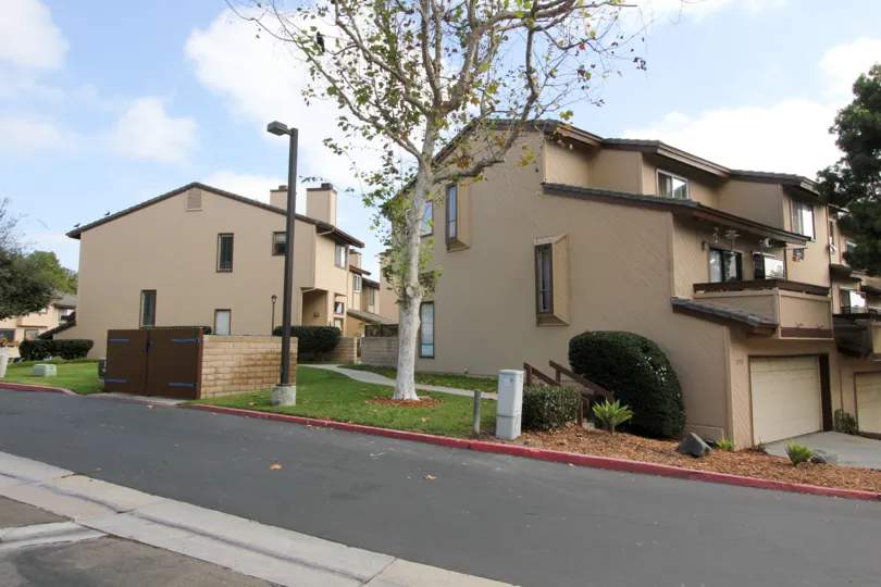 Woodlands Ivy in Oceanside, California, Driveway and Buildings