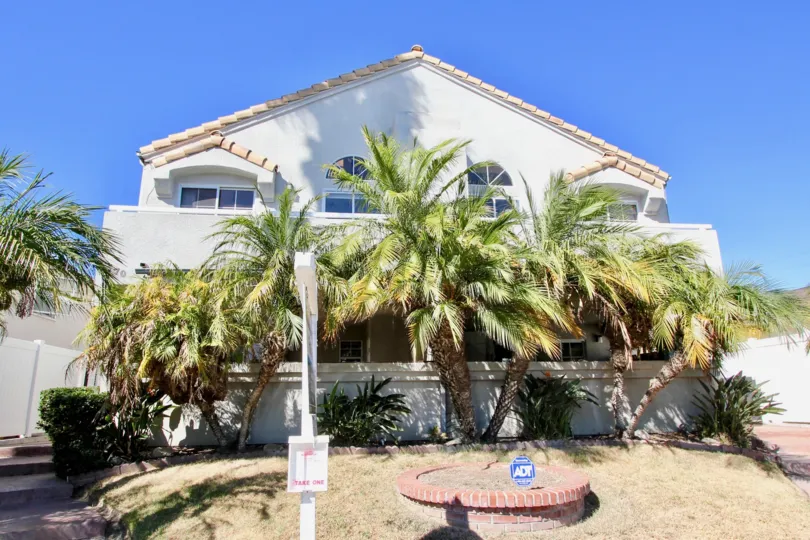 come and enjoy at 1070 Felspar at Pacific Beach, California