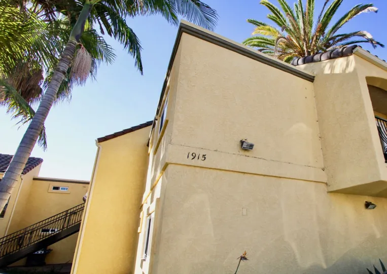 1915 emerald is a unity house of the pacific beach in ca