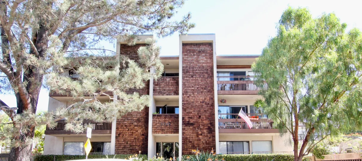 Front side view of 3745 Riviera community, Pacific Beach, CA