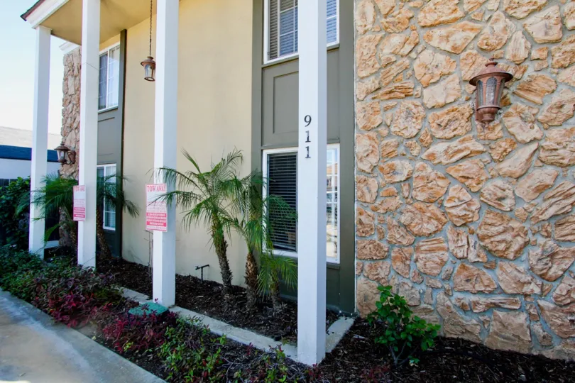 Side view of 911 Missouri community residence, Pacific Beach, CA