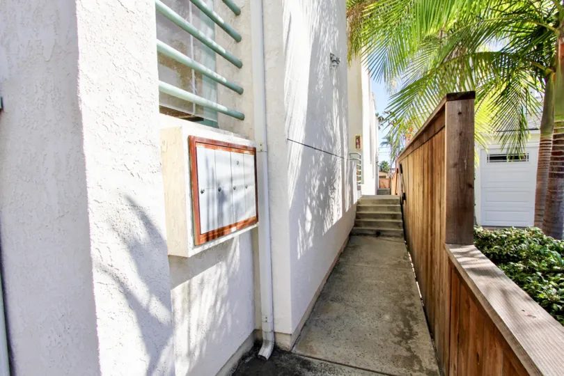 find dream homes at Chalcedony Townhomes at Pacific Beach, California