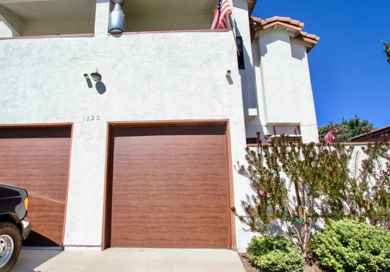 The sunny day in the Elite Townhomes a beautiful building and superb design.