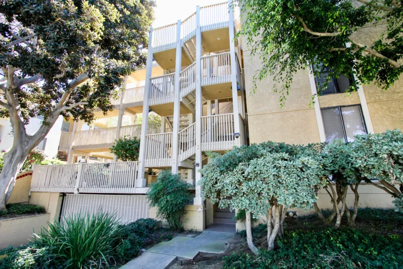 A SHINY DAY IN THE Gresham La Palma WITH BEAUTIFUL FLAT AND SMALL GARDEN