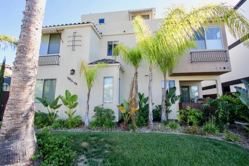Home in the Lamont Street Townhomes community located in Pacific Beach, California